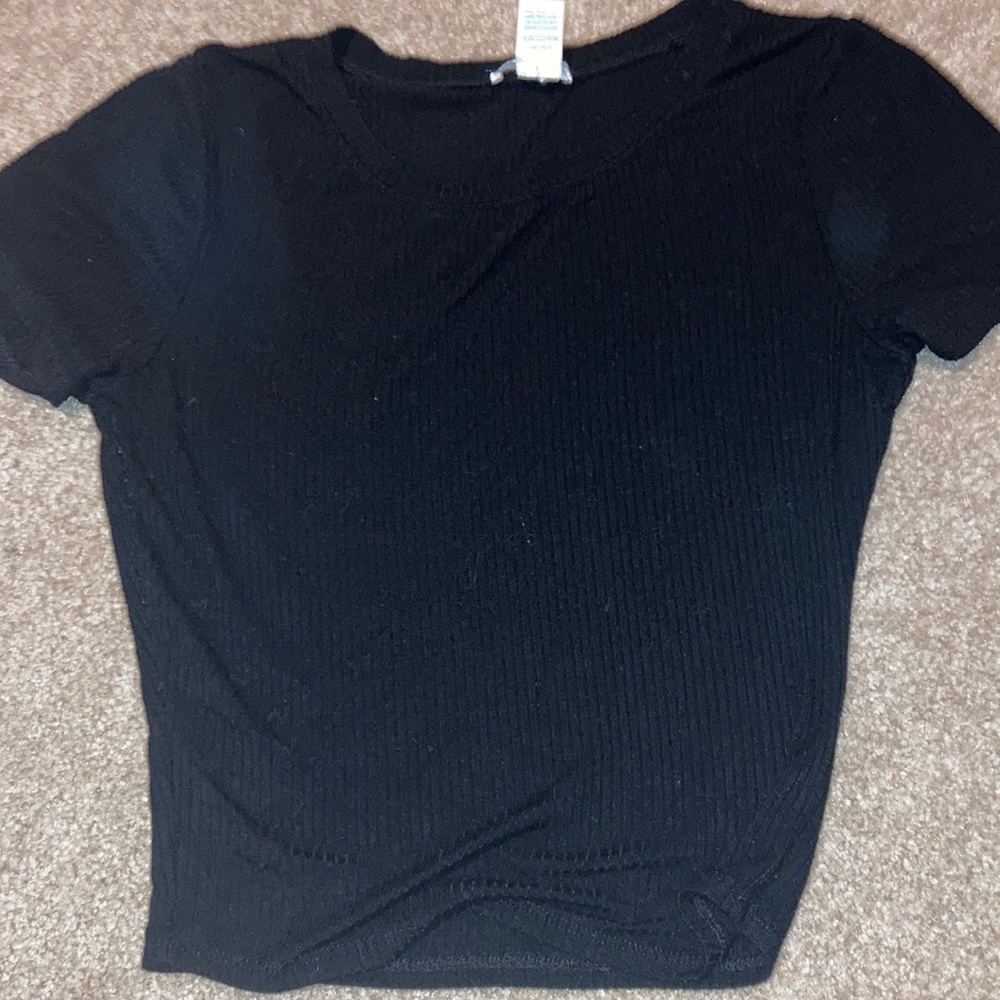 Black Formfitting Shirt